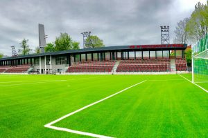 Nowe pełnowymiarowe boisko piłkarskie z trawy syntetycznej na Stadionie Miejskiem im. Władysława Kawuli (KS Prądniczanka) w Krakowie